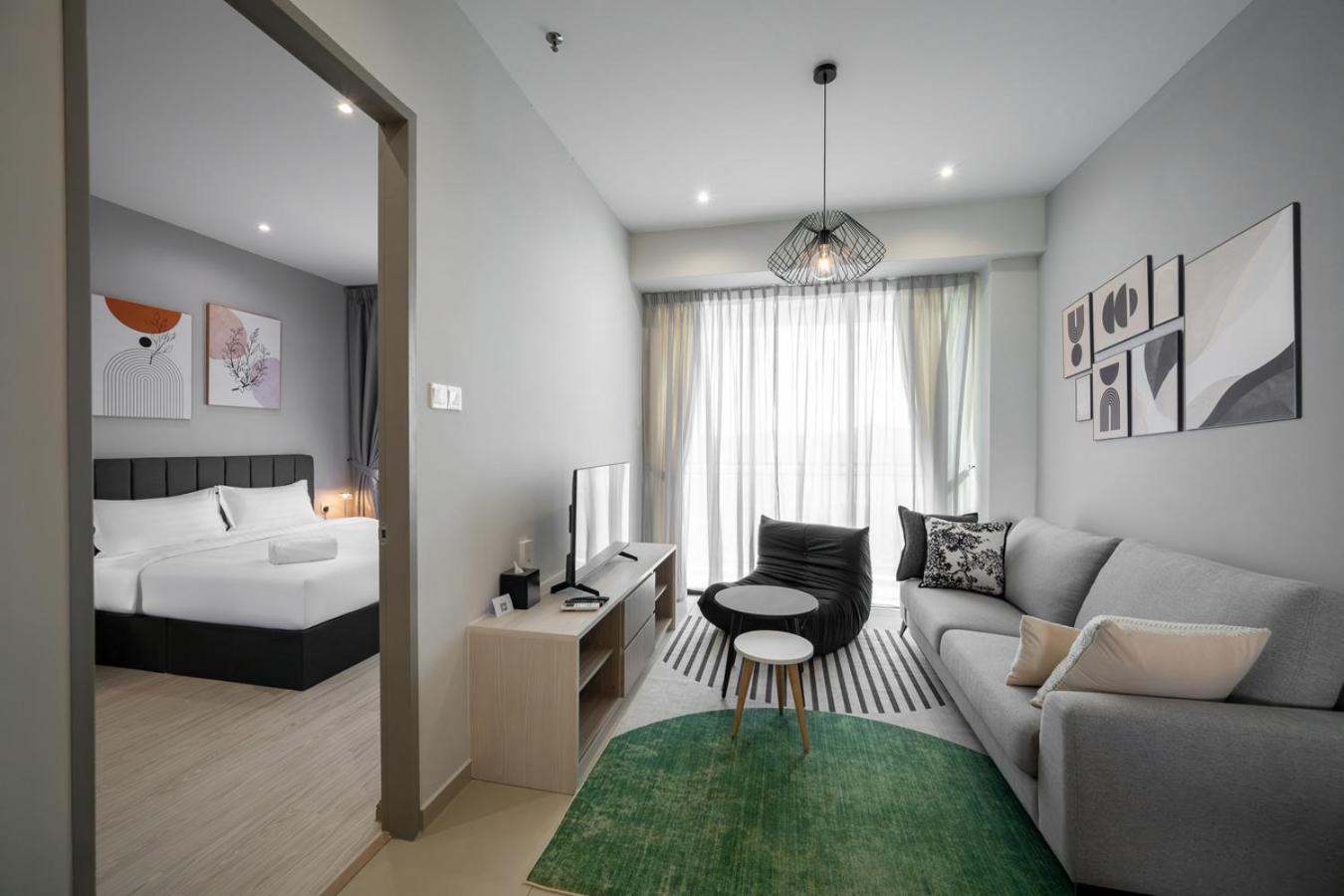 Iconic Regency Service Residences, Managed By Iconic Apartment *